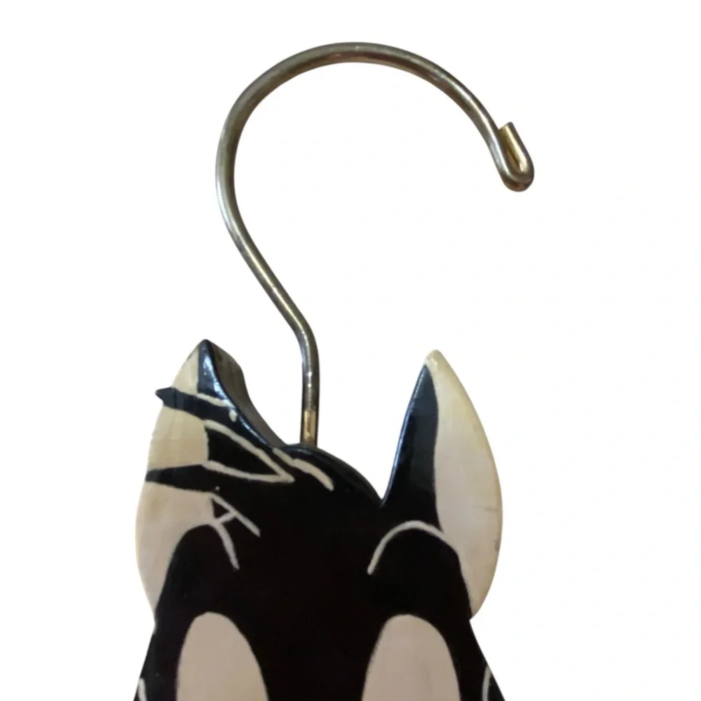 Vintage Warner Bros Looney Tunes Sylvester the Cat Wooden Kids Hanger